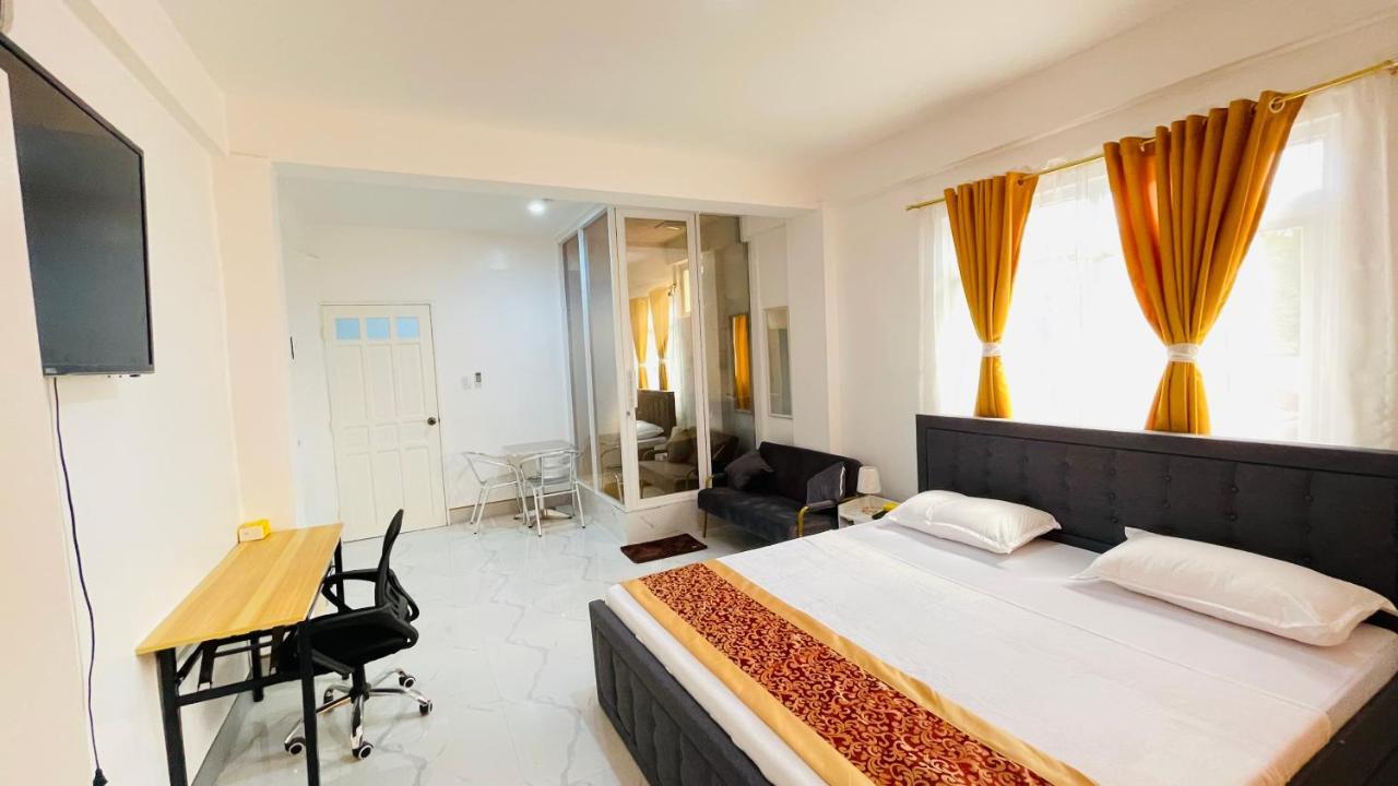Legends Hotel & Restaurant - Lemery And Taal Exteriér fotografie